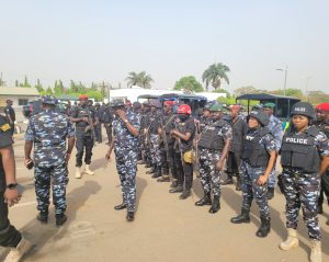 Police IG visits Abuja-Kaduna highway and orders deployment of more personnel 32 Police IG visits Abuja-Kaduna highway and orders deployment of more personnel